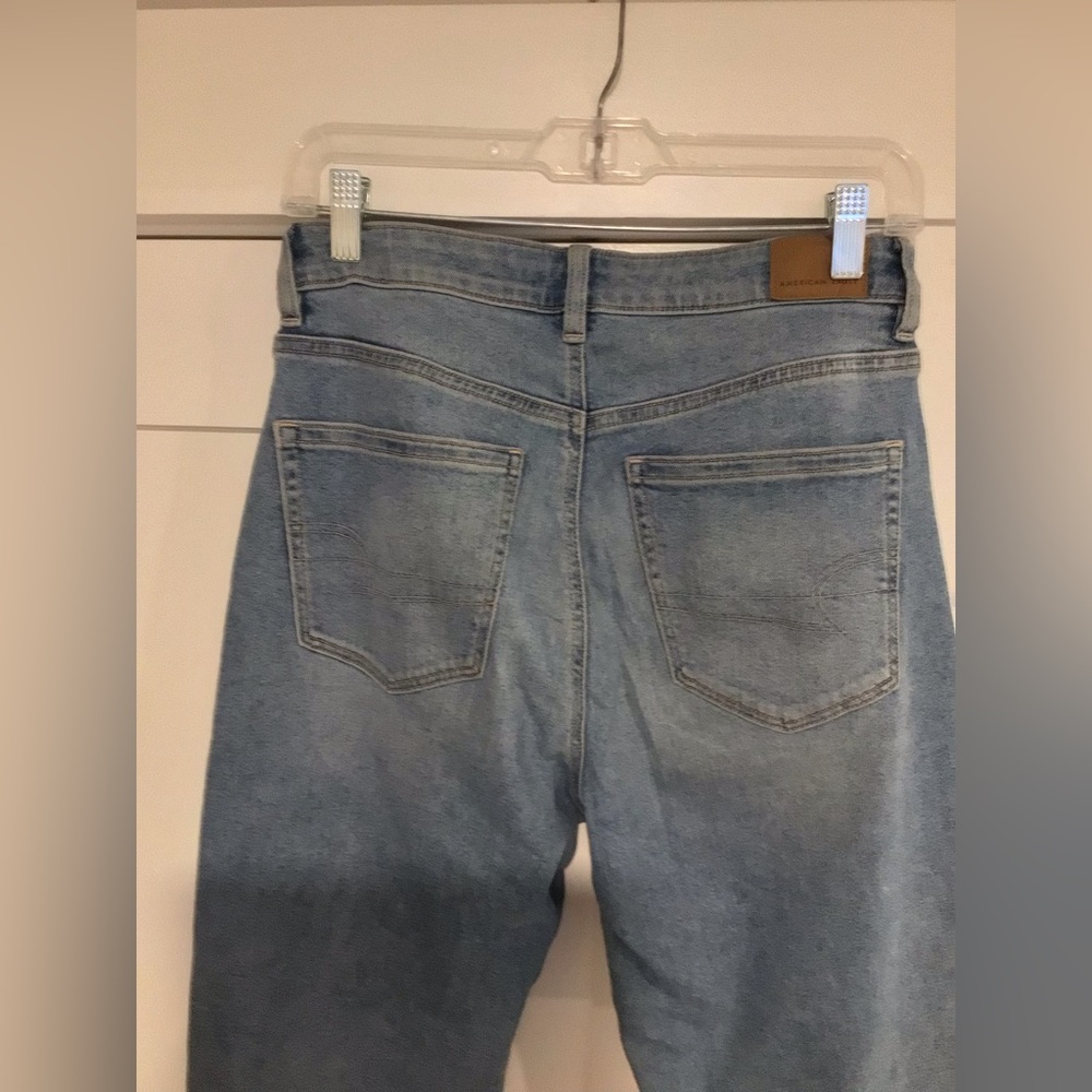 American Eagle Stretch Mom Jeans - Picture 6 of 9